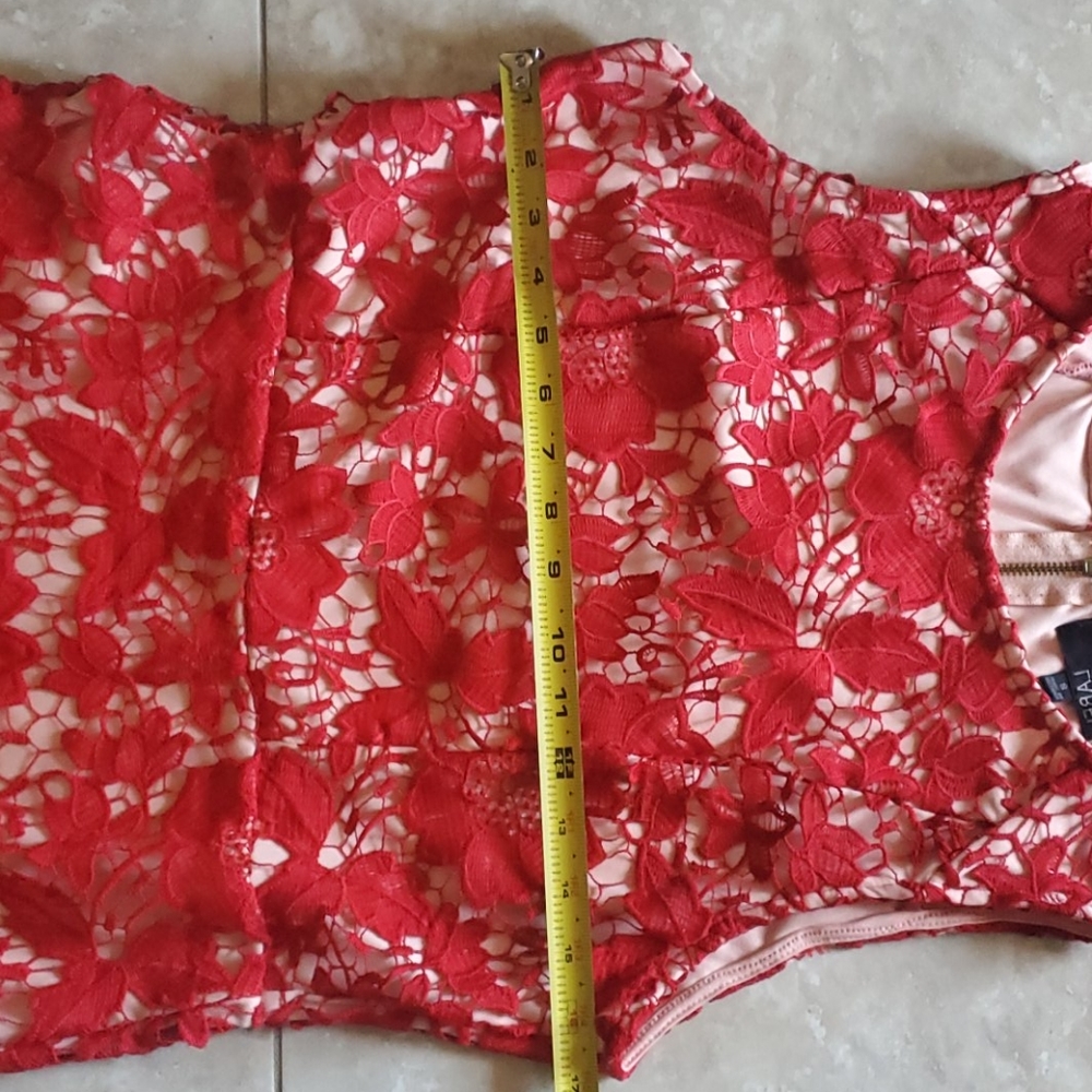 EASTER😇 Sheath Lace Red Dress w/Tan Lining - Picture 7 of 12